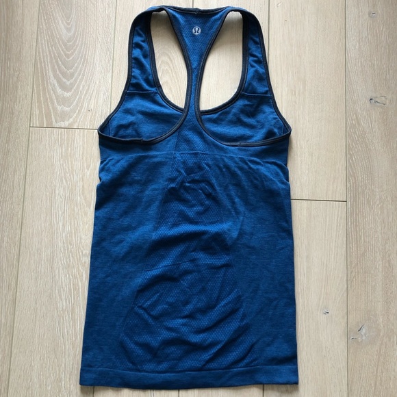 Lululemon Blue Built in Bra Top - Picture 3 of 7